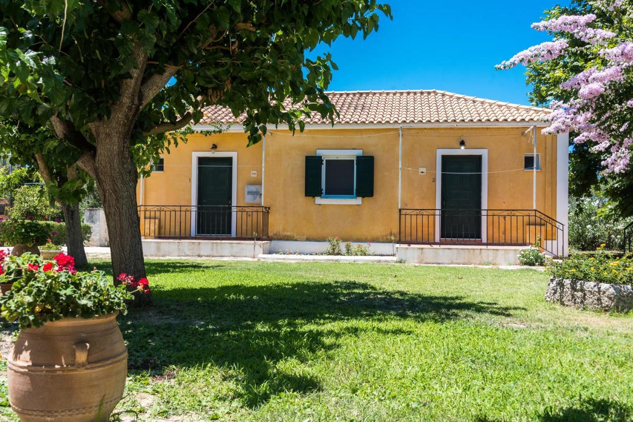 Nemorosa Holiday Houses Méson Yerakaríon Exterior foto